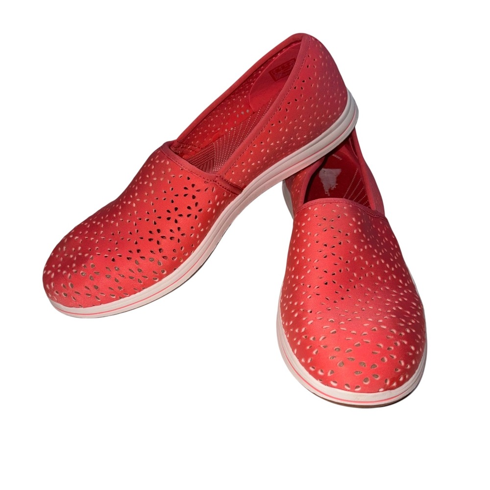 Clarks Cloudsteppers Mira Shore size 12 Coral Pink Perforated Slip On Shoes